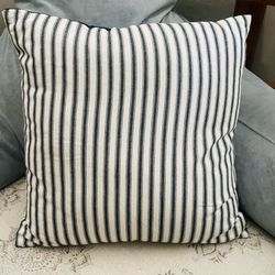 Throw pillow