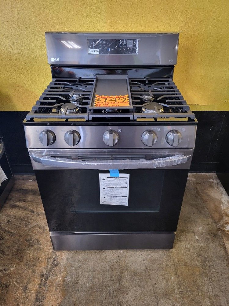 New LG ThinQ 5 Burner Gas Stove With Air Fry 30" Wide