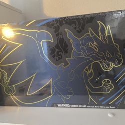 Pokemon Mega Charizard x EX Ultra-Premium Collection