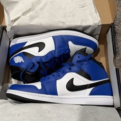 Nike Air Jordan 1 Mid Size 10.5 New