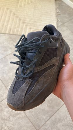 Yeezy 700 utility black