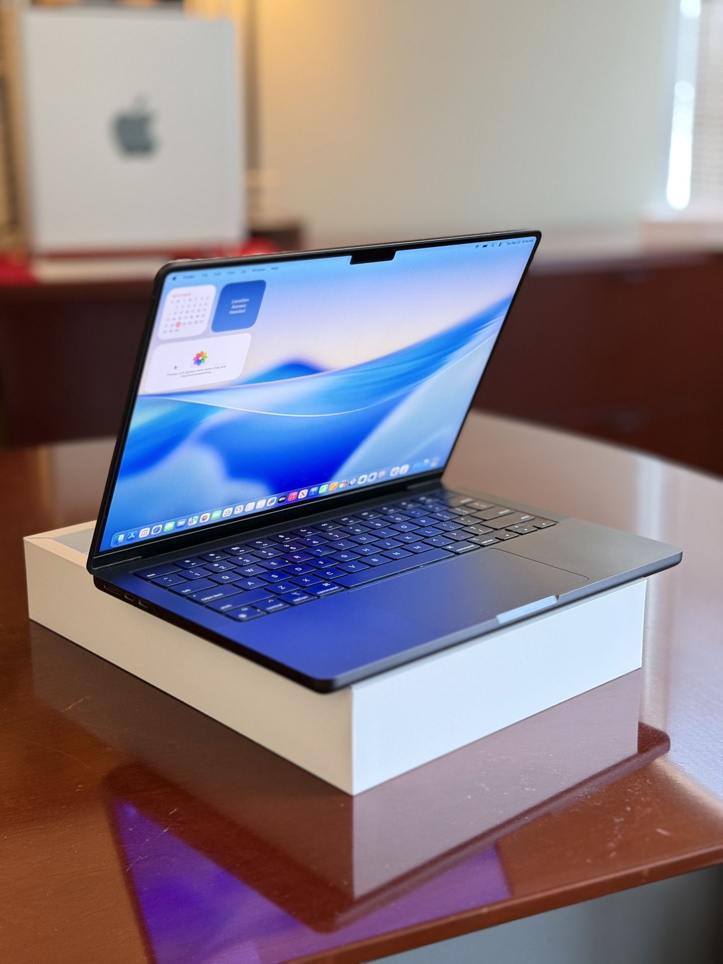 M3 Pro 14 inch Apple MacBook Pro 18GB memory 1TB SSD