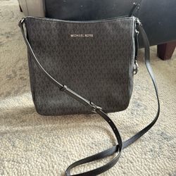 Michael Kors Crossbody - Black