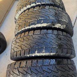 LT285/75R16 2 used tires Bridgestone 