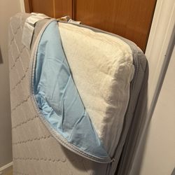 Newton Waterproof Crib Mattress – Excellent Condition