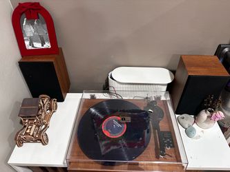 1 BY ONE Bluetooth Turntable HiFi System