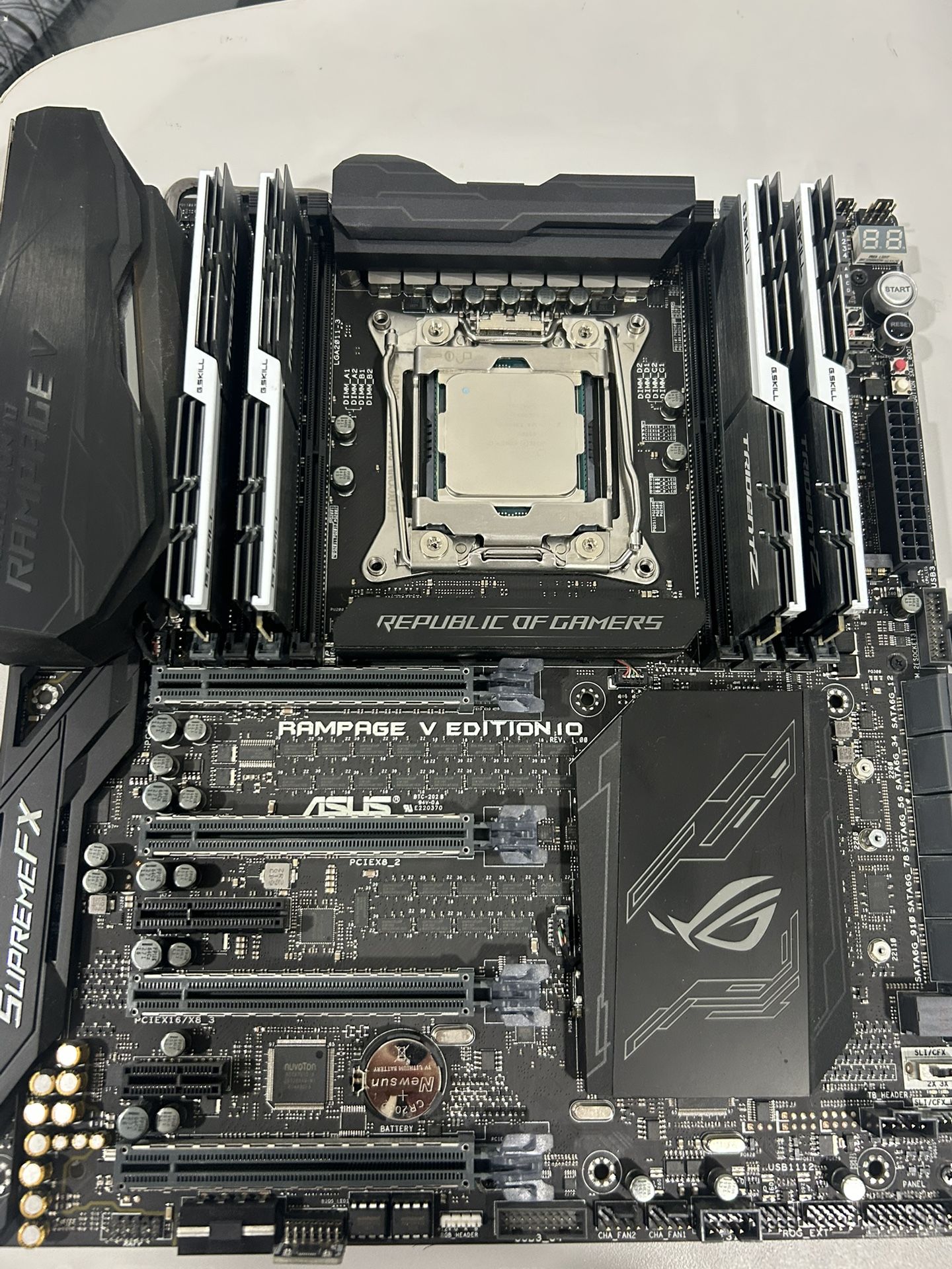 ASUS ROG Rampage v Edition 10 + i7-6950X CPU And 64GB Of Ram