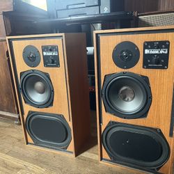 Vintage KEF 104ab Speakers 