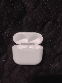 Apple Air pods 4 w/ noise cancellation