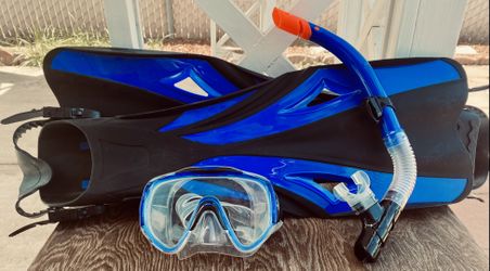 BRAND NEW ADULT SNORKELING SET