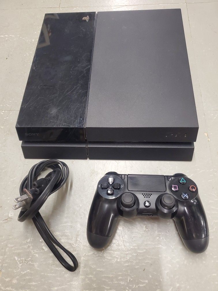 PS4 With Power Cord & 1 Controller Works Perfectly 