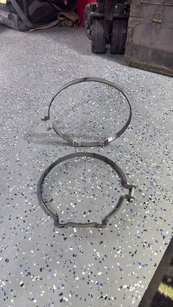 Fuel tank straps