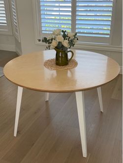 Round Floyd Dining Table