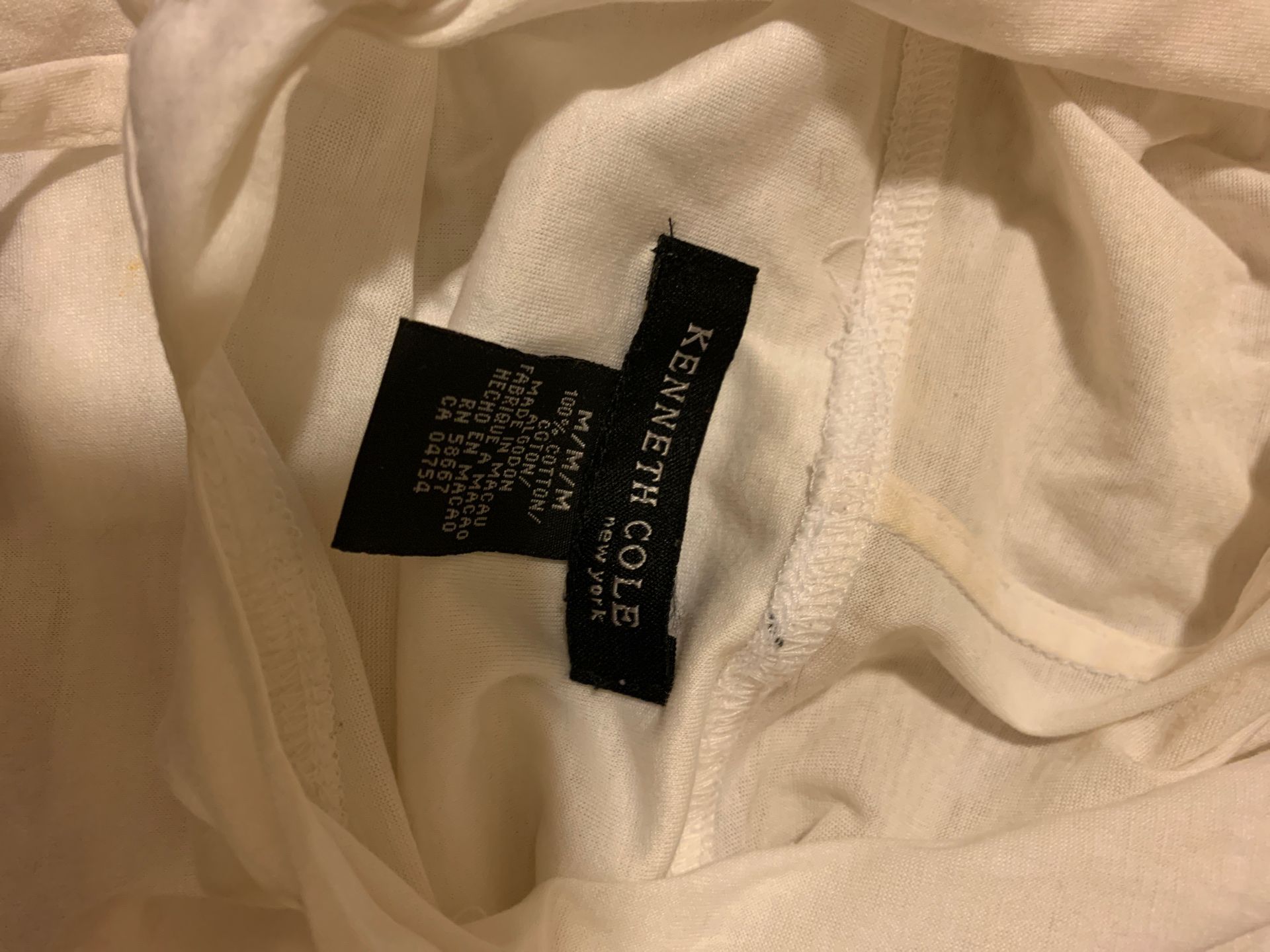 Kenneth Cole thin white long sleeve hood size medium