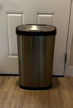 Trash can