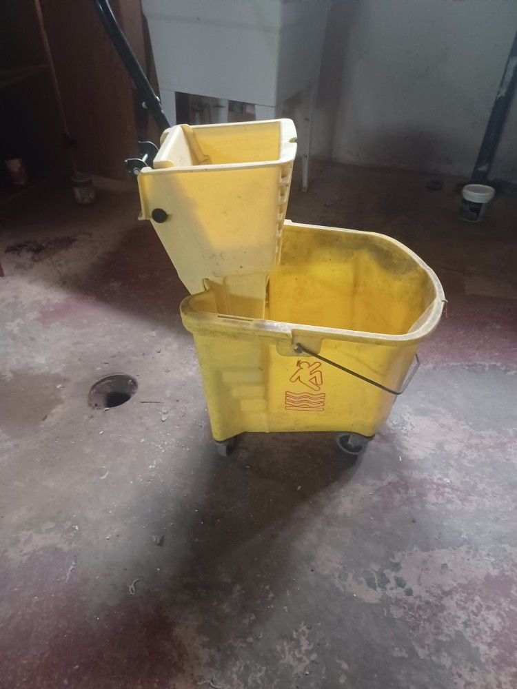 Continental Commercial Mop Bucket