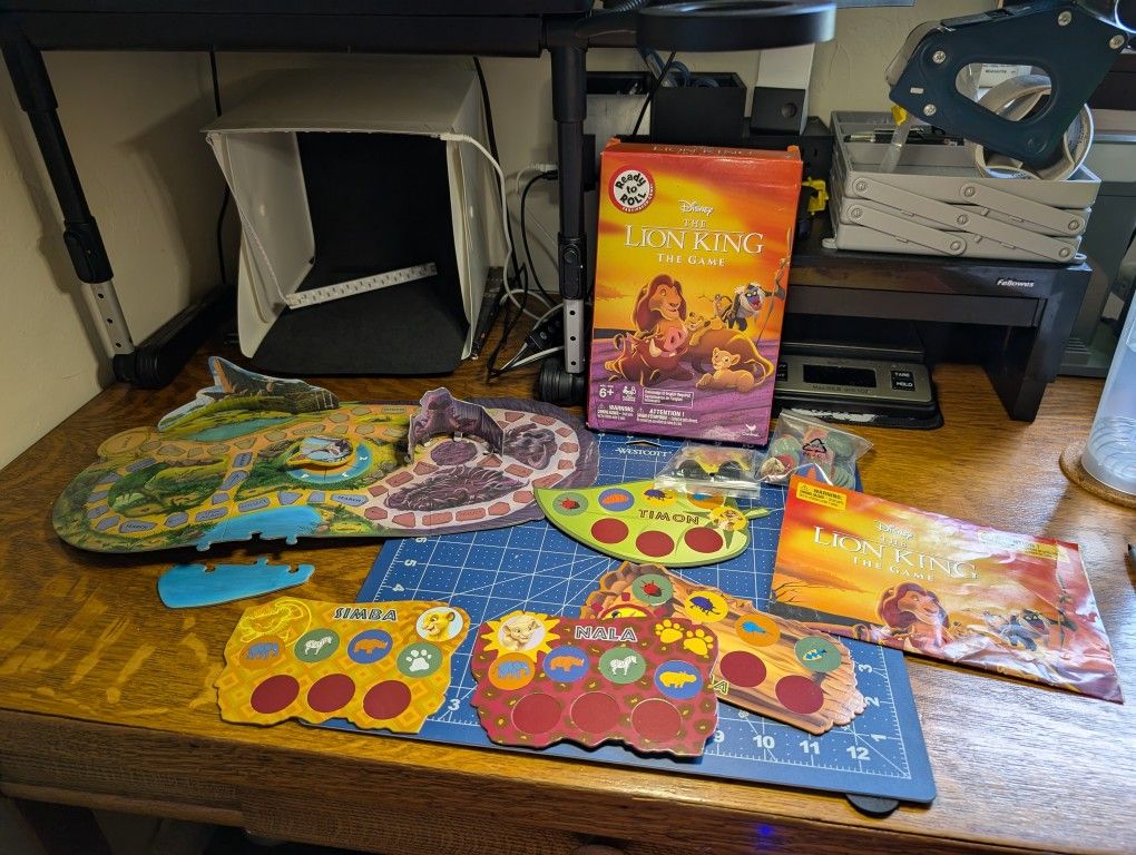 Disney The Lion King The Game Ready to Roll Board Game COMPLETE