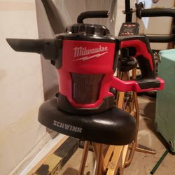 Milwaukee Vacuum