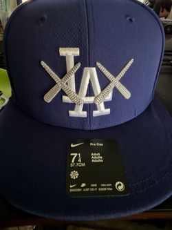 Dodgers Nike x Kaws