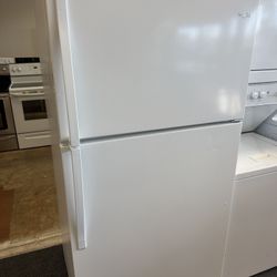 WHIRLPOOL TOP FREEZER REFRIGERATOR 