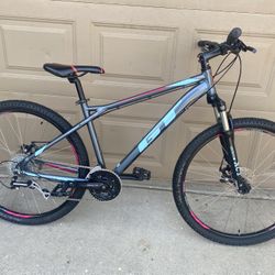 GT Laguna Pro Mountain Bike