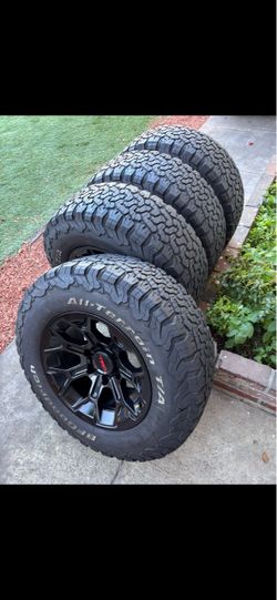 Toyota Tacoma TRD pro Wkeels and tires rims tires Tacoma