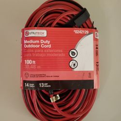 UTILITECH 100ft Outdoor Medium-Duty Extension Cord 14 Gauge 13 AMP 3 Prong Grounded Brand New