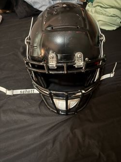 F7 shutts football helmet