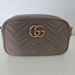 Gucci

GG Marmont Small Matelasse Leather Crossbody Bag Brown