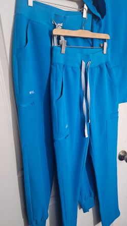 Figs Scrub Set (2 pants, 1 top)