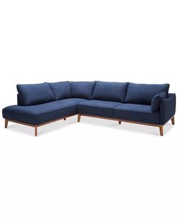 Sectional couch, great condition, Macy’s 113” 2 piece