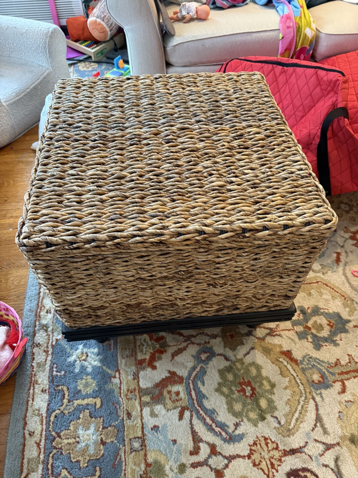 Coffee Table / Storage Cube