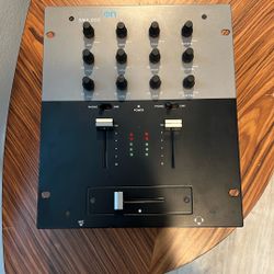 Stanton SMX 202 DJ Mixer
