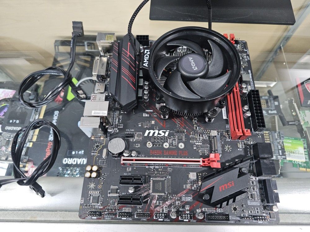 Msi B450M Gaming Plus + AMD RYZEN 5 2600 + AMD Cooler