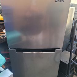 Magic Chef Refrigerator
