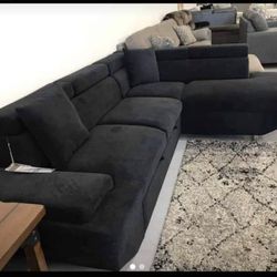 ⚫️ Black Contemporary Sectional Couch With Pull Out Sleeper 👍 In Stock ✅
