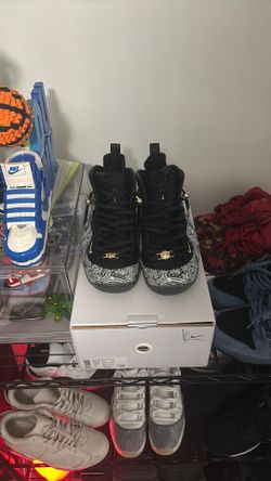Victor Solomon Foamposite Black