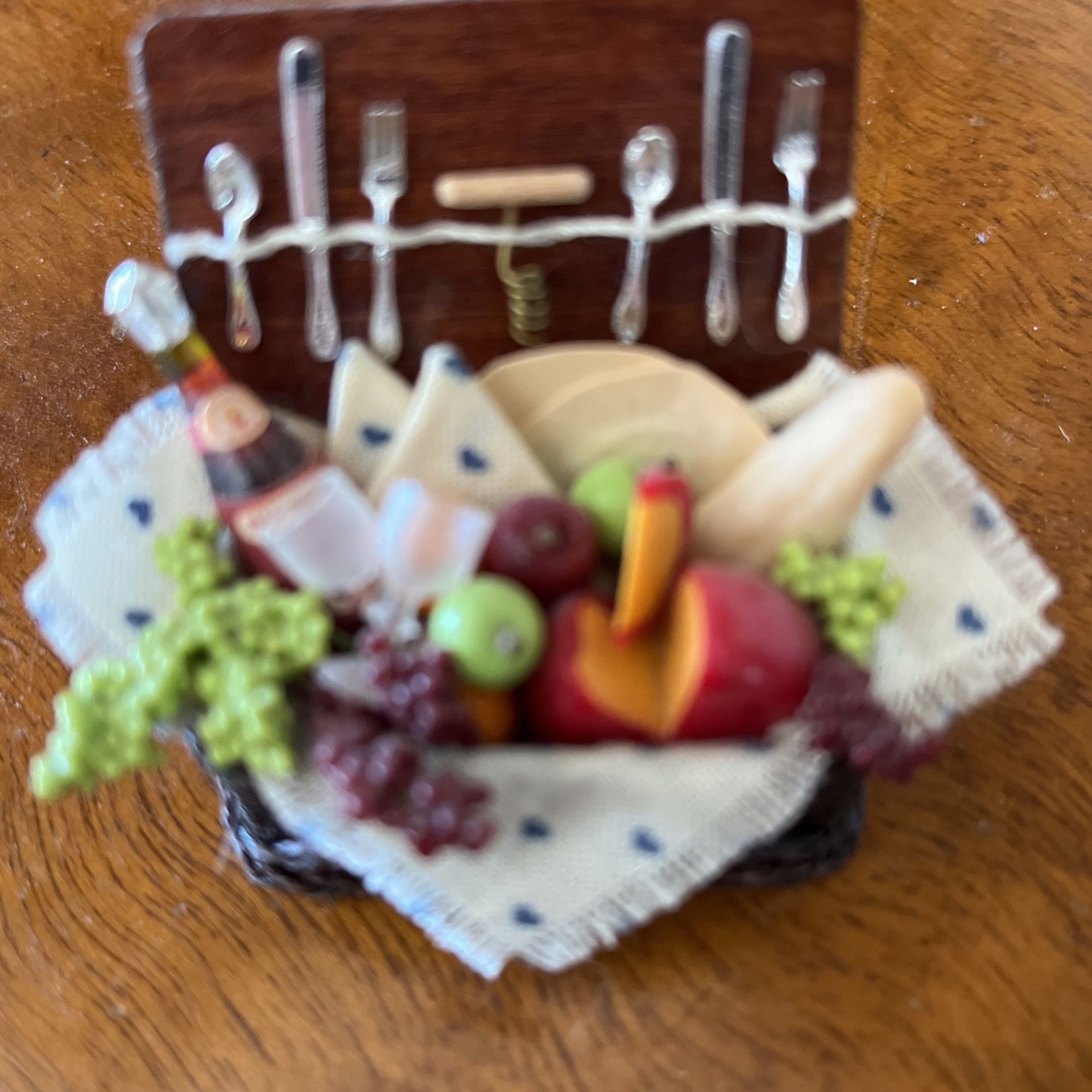 Dollhouse Miniature Picnic Basket