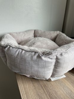Small Cat Bed 