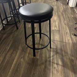 Black Leather Bar Stolls