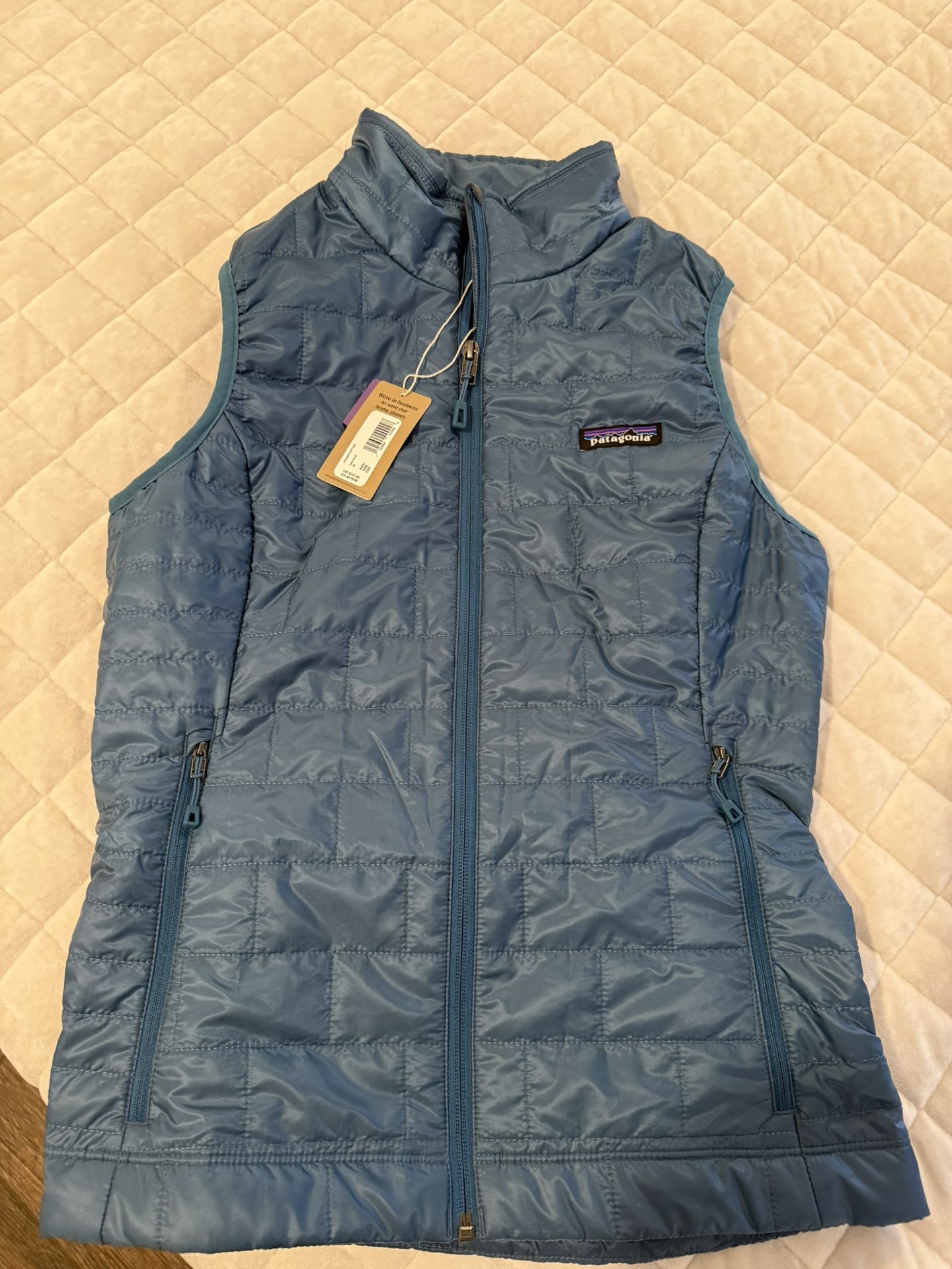 Women’s Patagonia Jacket (brand new) X-Small
