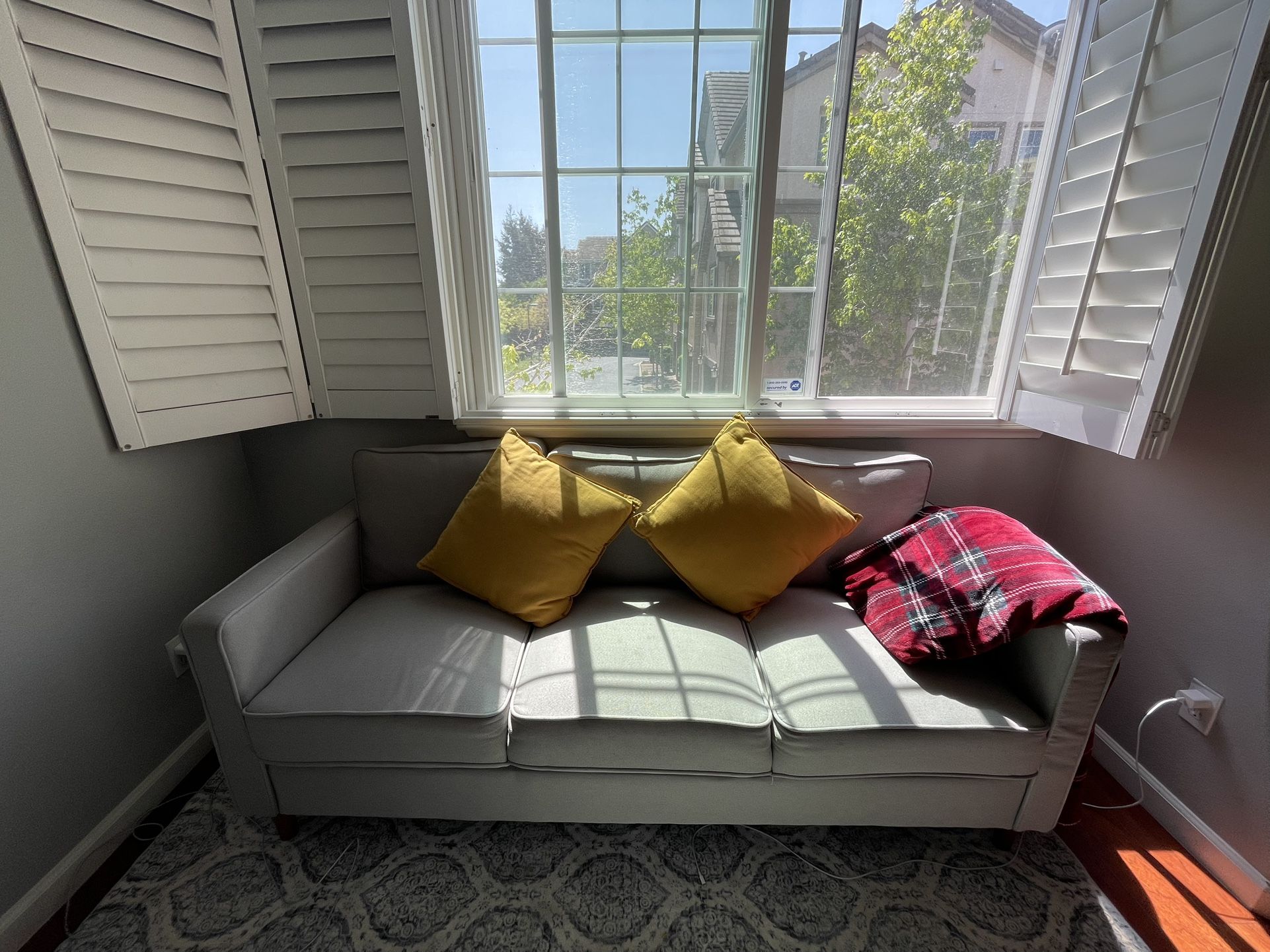 Modern Light Gray Sofa – $180 (Excellent Condition)
