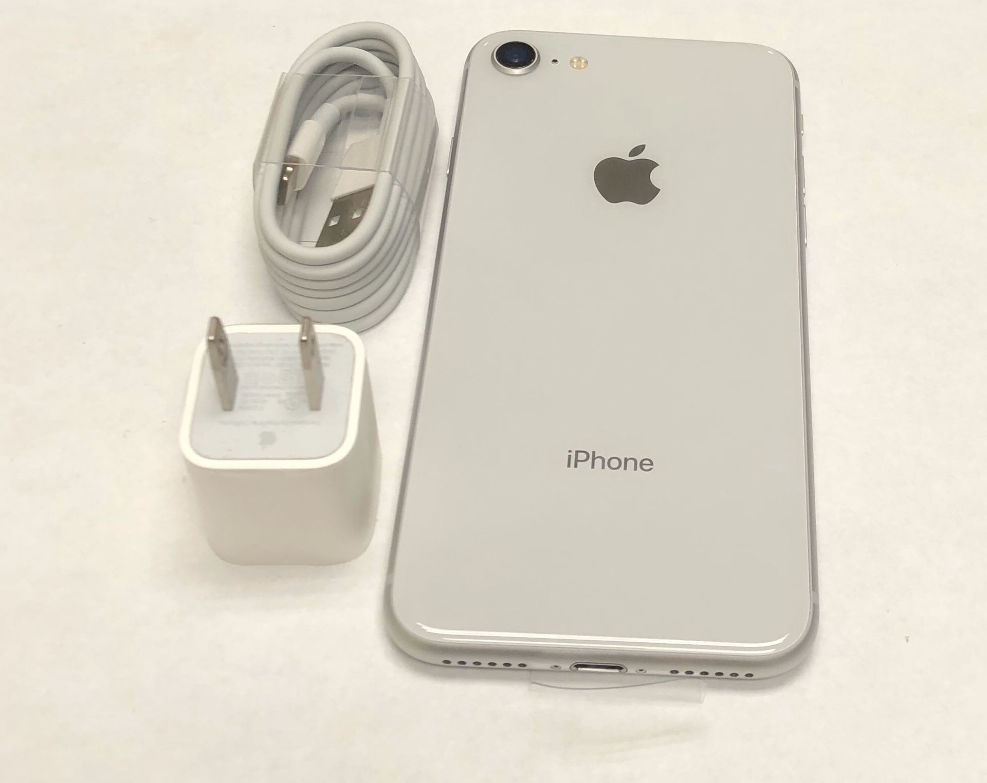 iPhone 8 64GB Factory Unlocked-Silver