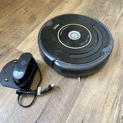 Roomba Vacuum - 2015, Working Condition 