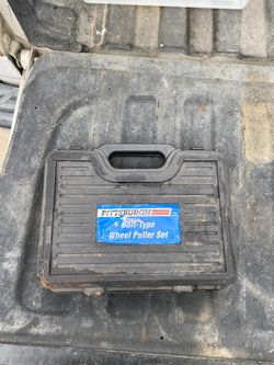 Wheel puller set
