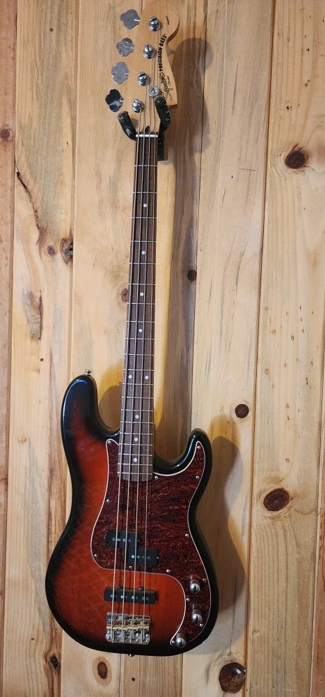 Squier Pj Special Bass