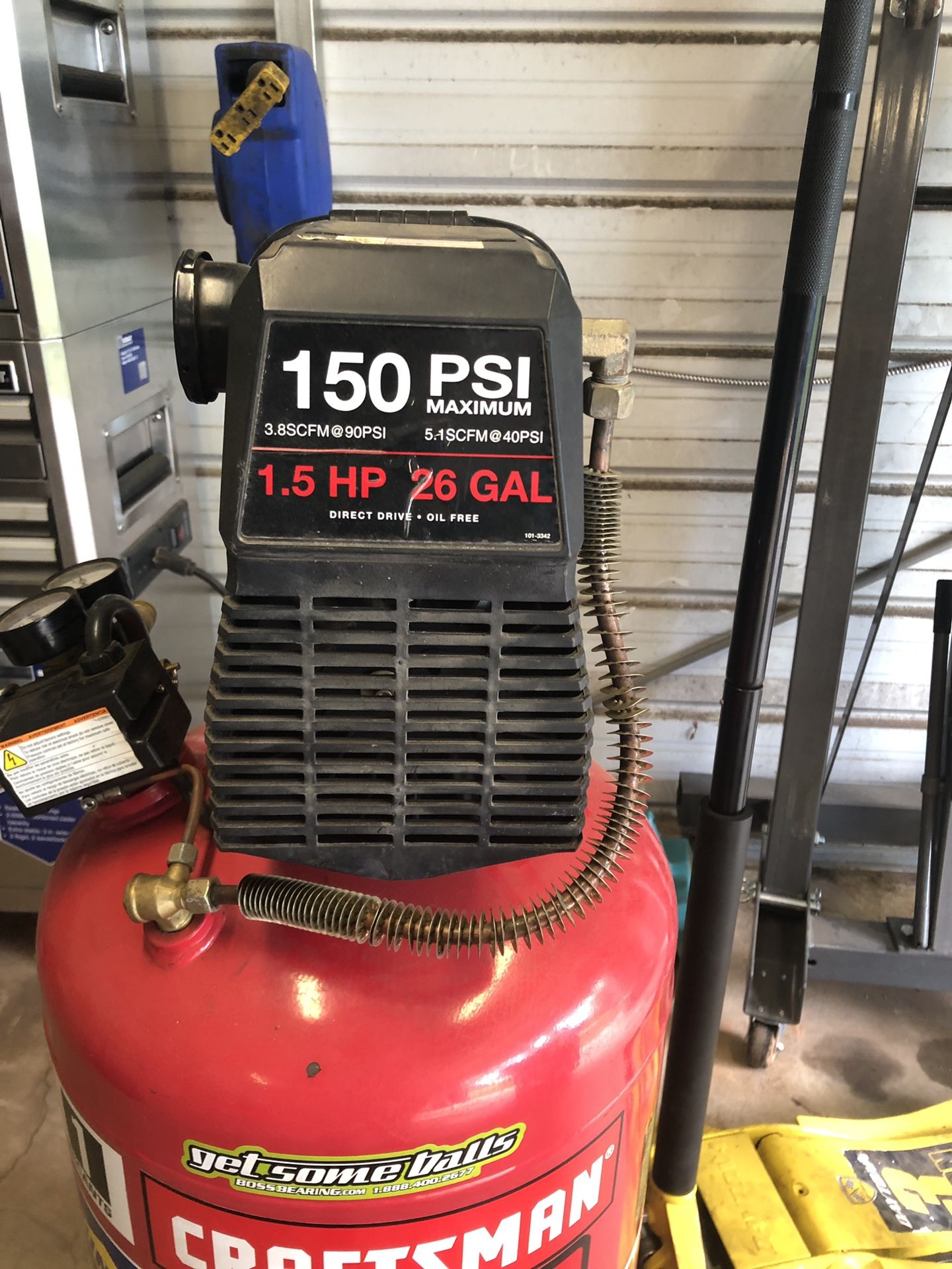 Craftsman 26 gallon air compressor for Sale in Walkertown, NC