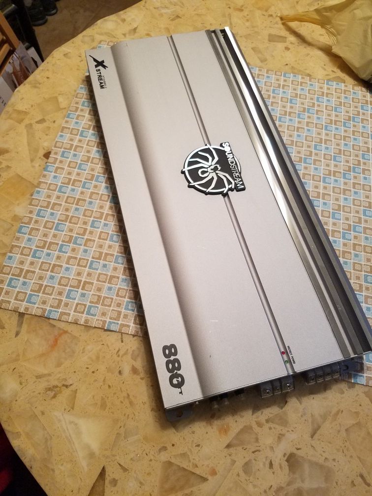 Soundstream xta 880 amplifier