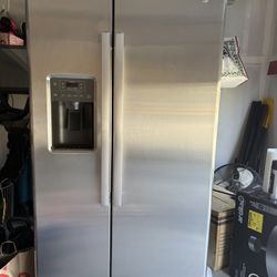 GE Fridge