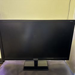 Samsung 27” SE310 LED Monitor